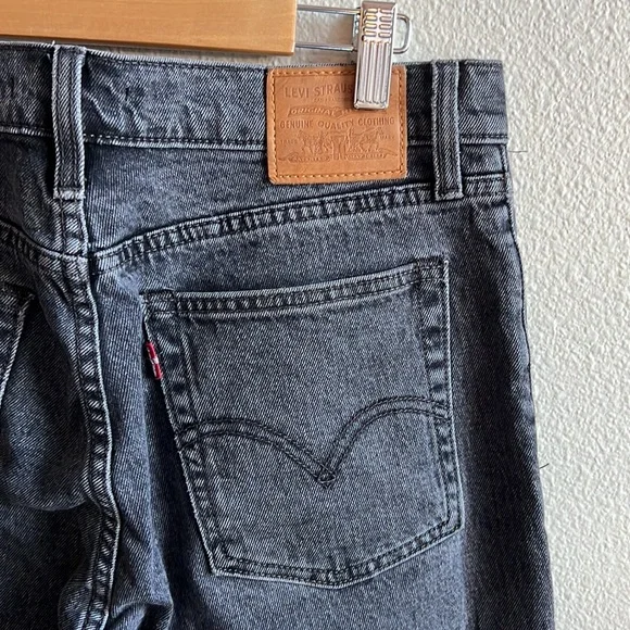Levi’s Wedgie Straight Leg Black Jeans - Picture 3 of 4